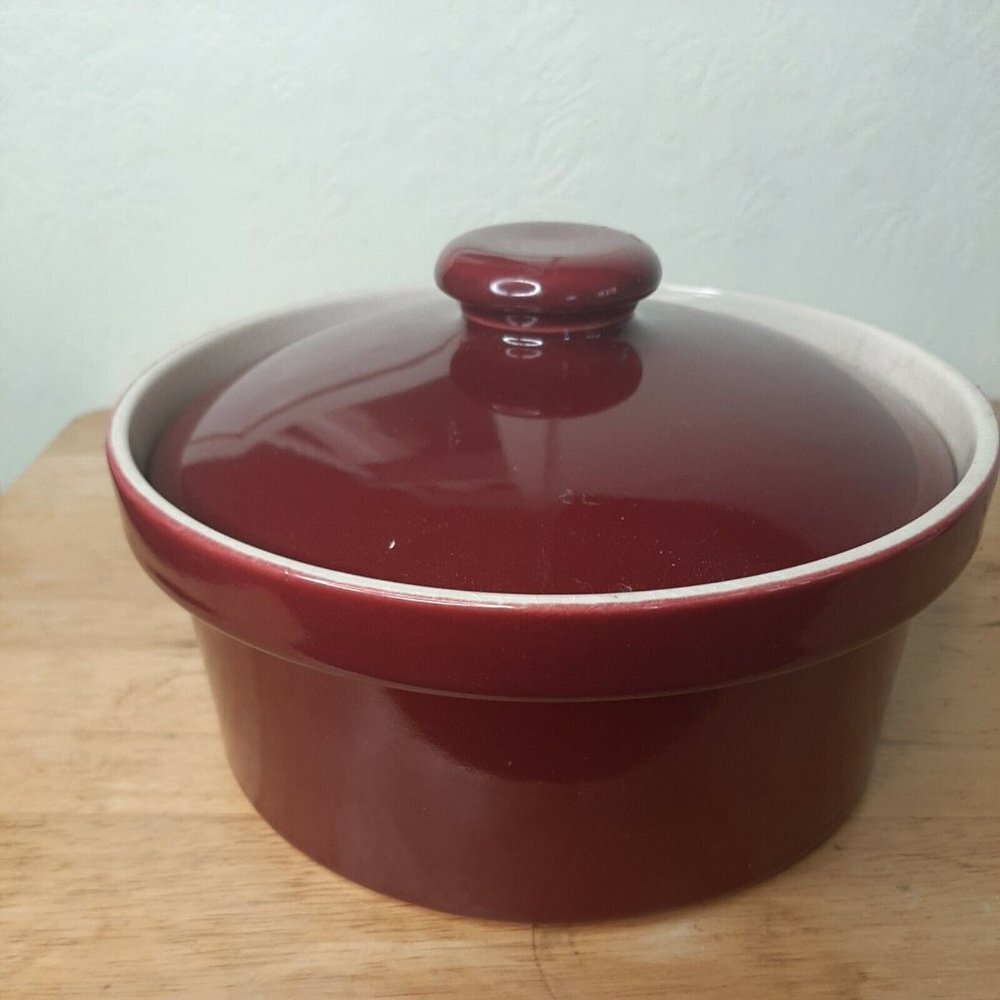 Vintage T.G Green Church Gresley Pottery casserole . Burgundy glaze 50 oz size.